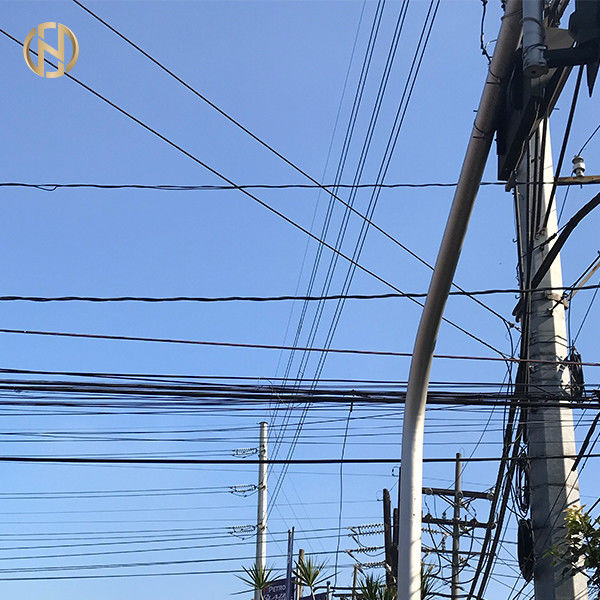 Опора линии электропередач поляка 990daN 33KV 11M стальная общего назначения высоковольтная общего назначения